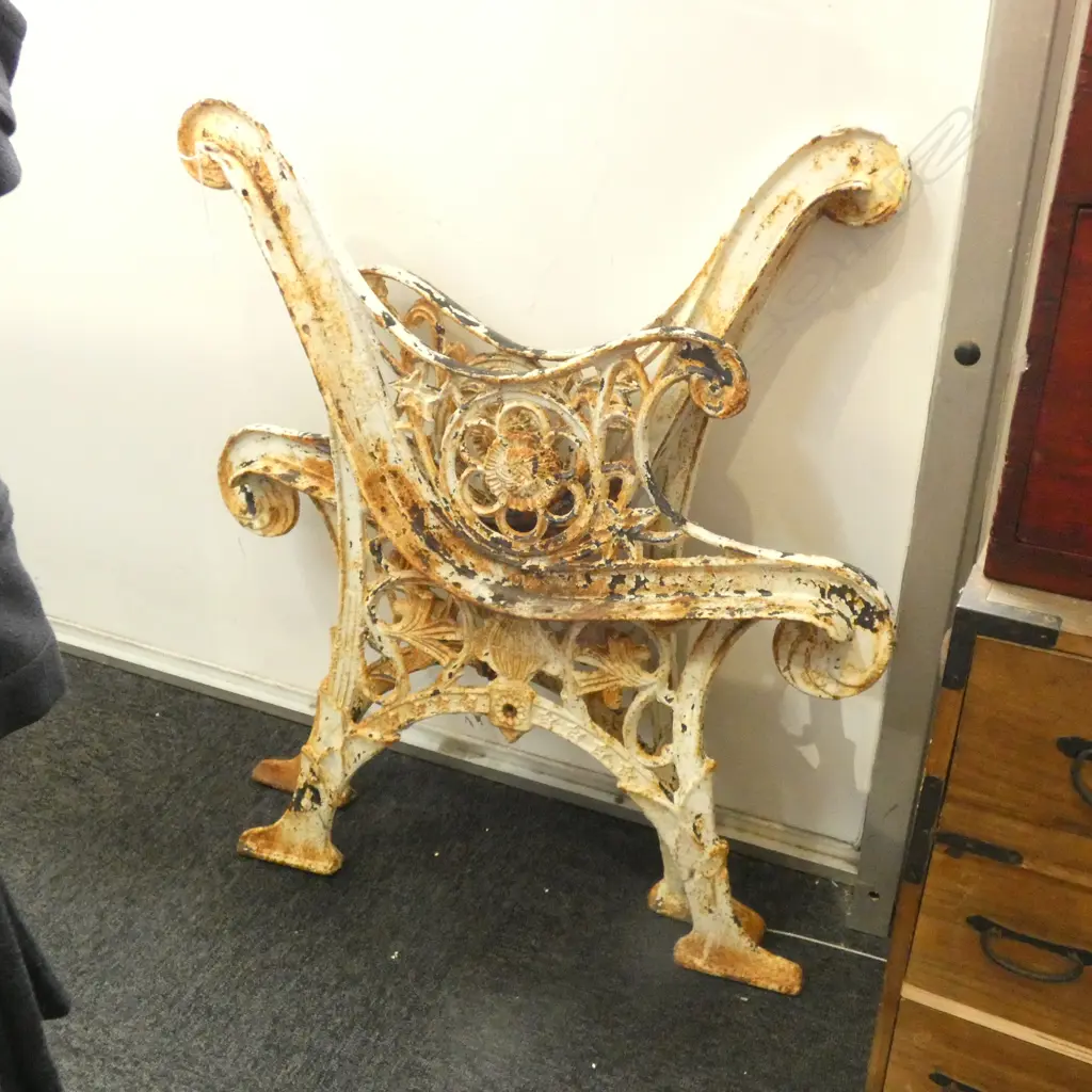 PR VINTAGE CAST IRON BENCH ENDS H.770mm Image 1++