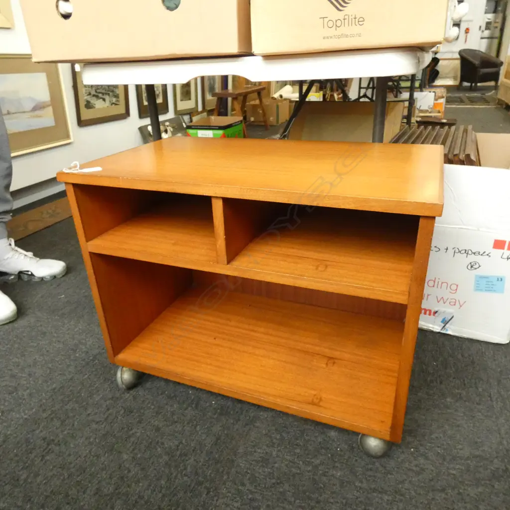RETRO CABINET ON WHEELS 690 x 410 x 545mm Image 1++