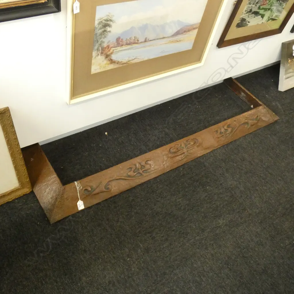 HANDWORKED COPPER ARTS & CRAFTS MOVEMENT FIRE FENDER L 1400 Image 1++