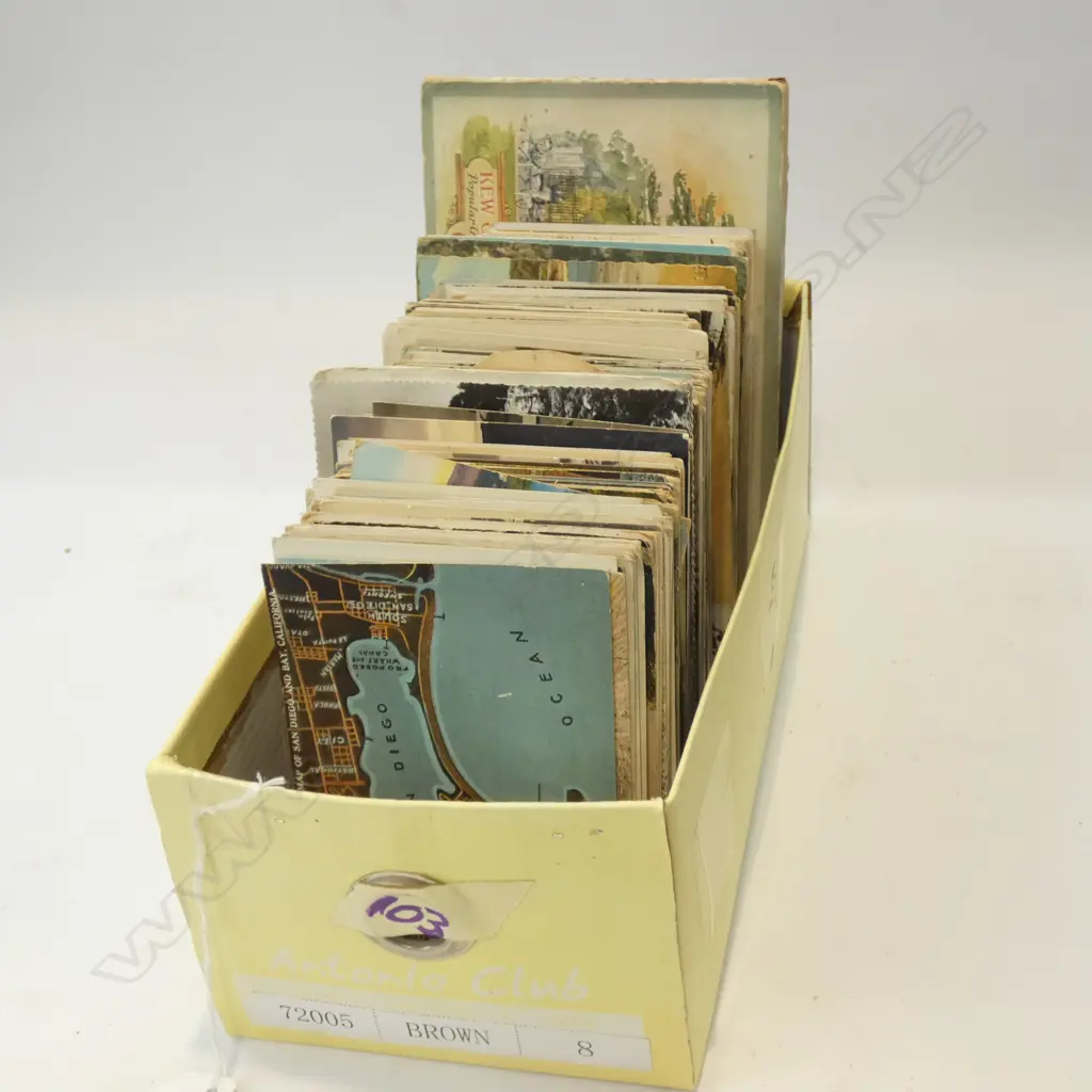 BOX VINTAGE POSTCARDS Image 1++