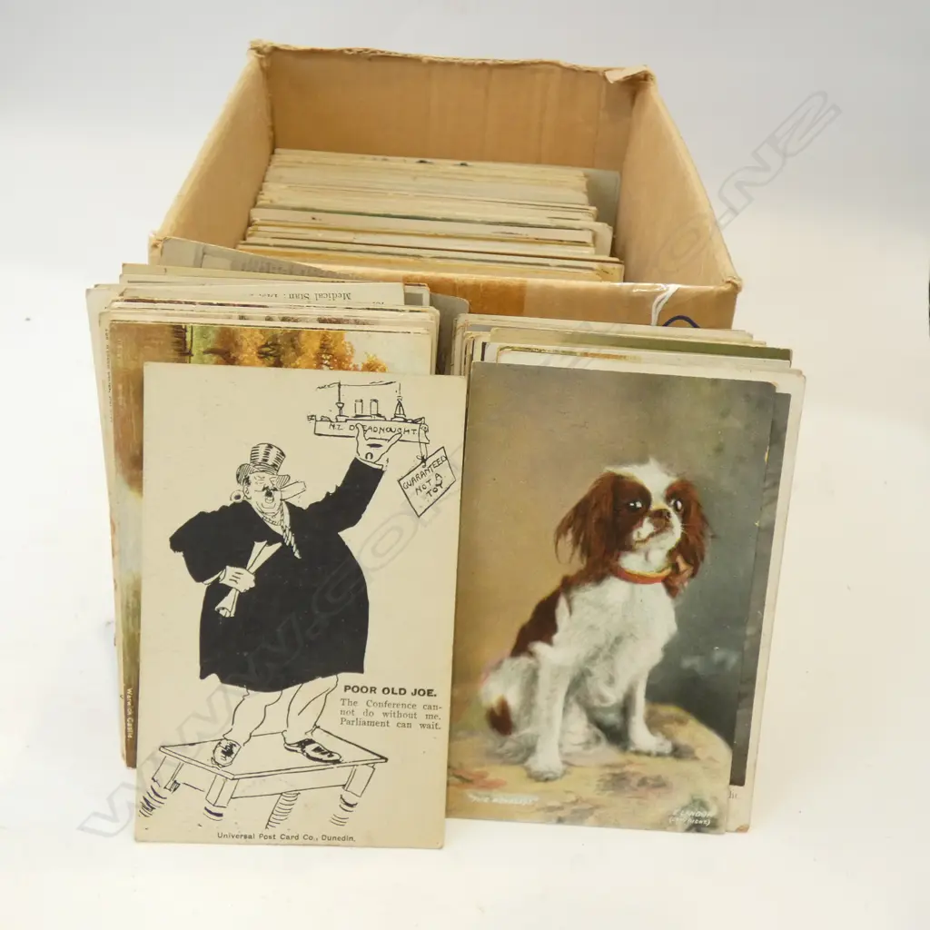 BOX EARLY POSTCARDS WITH NZ STAMPS Image 1++