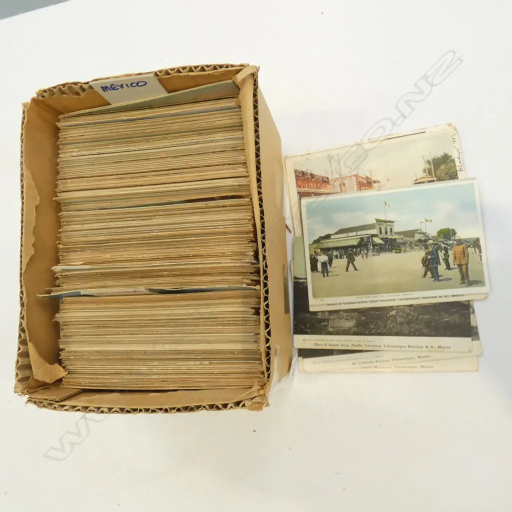 BOX OF NORTH AMERICAN POST CARDS, USA, CANADA, MEXICO Image 1++