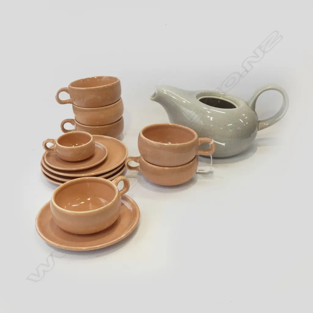 RUSSELL WRIGHT CUPS AND SAUCERS WITH TEAPOPT NO LID Image 1++