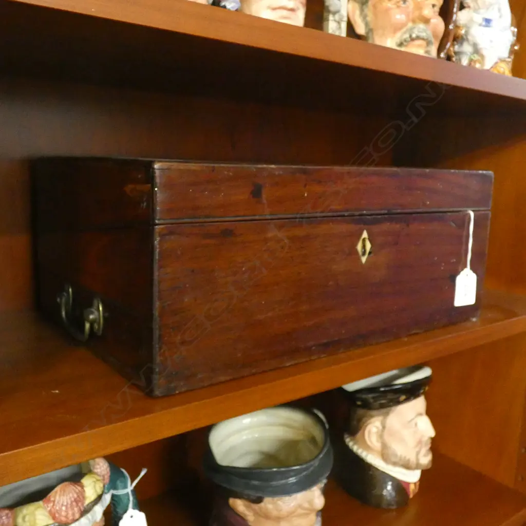 VINTAGE WOODEN WRITING BOX - INCL INK BOTTLE 377 x 245mm. Image 1++