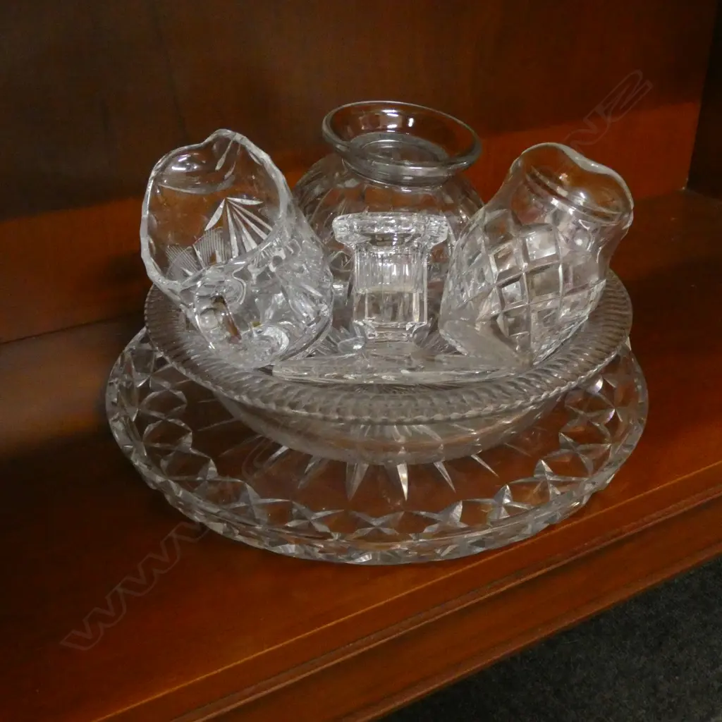 CRYSTAL PLATE BOWLS ETC Image 1++