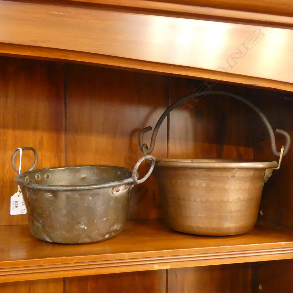 2 BRASS/COPPER PANS Image 1++