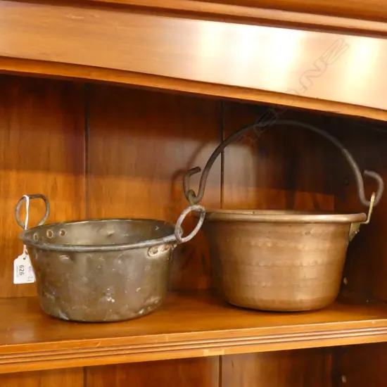 2 BRASS/COPPER PANS