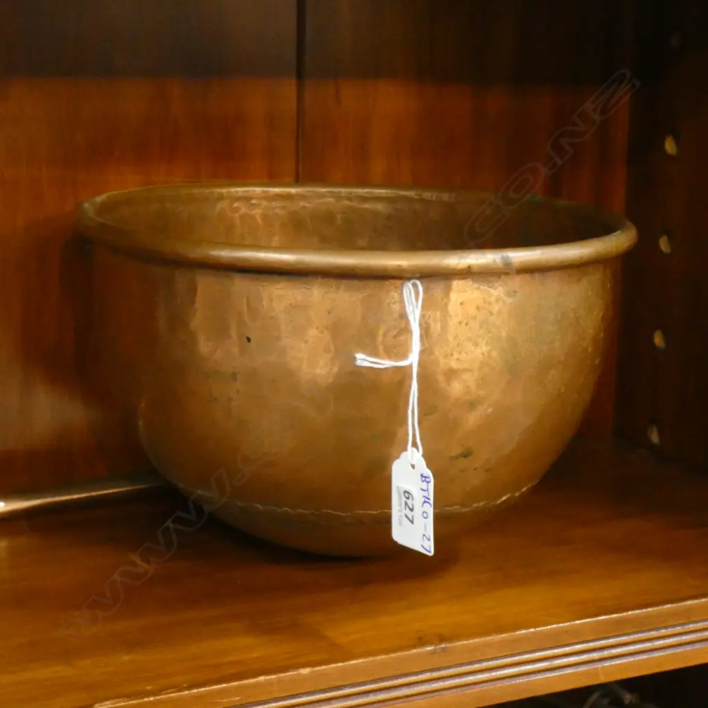 HEAVY COPPER 'WHISKEY' BOWL Image 1++