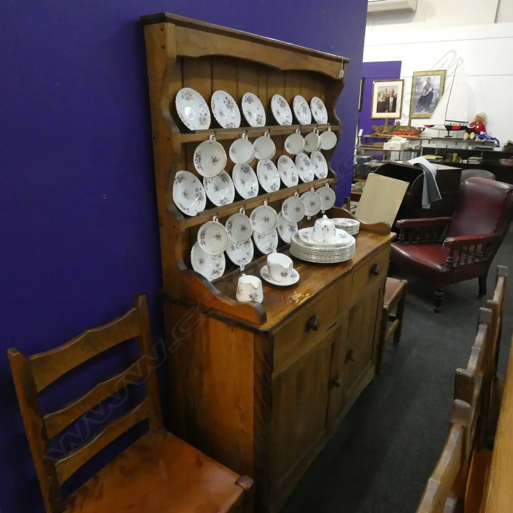 CHAPMAN TAYLOR ADZED RIMU PLATE RACK DRESSER Image 1++