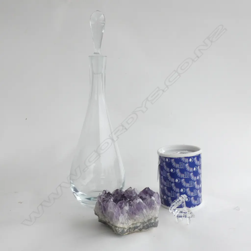 3 CRYSTAL ITEMS; PURPLE AMETHYST, PIANO & DECANTER Image 1++