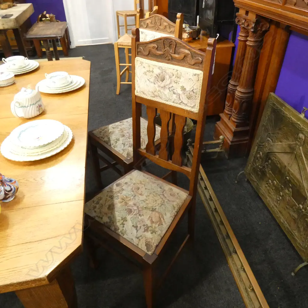 6 OAK ARTS & CRAFTS DINING CHAIRS; 2 ARE CARVERS Image 1++
