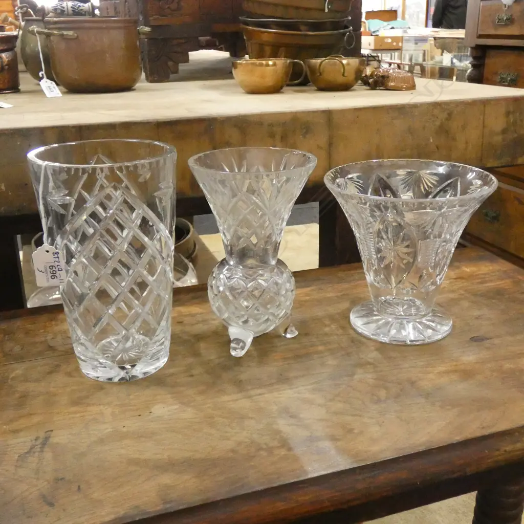3 CRYSTAL VASES Image 1++