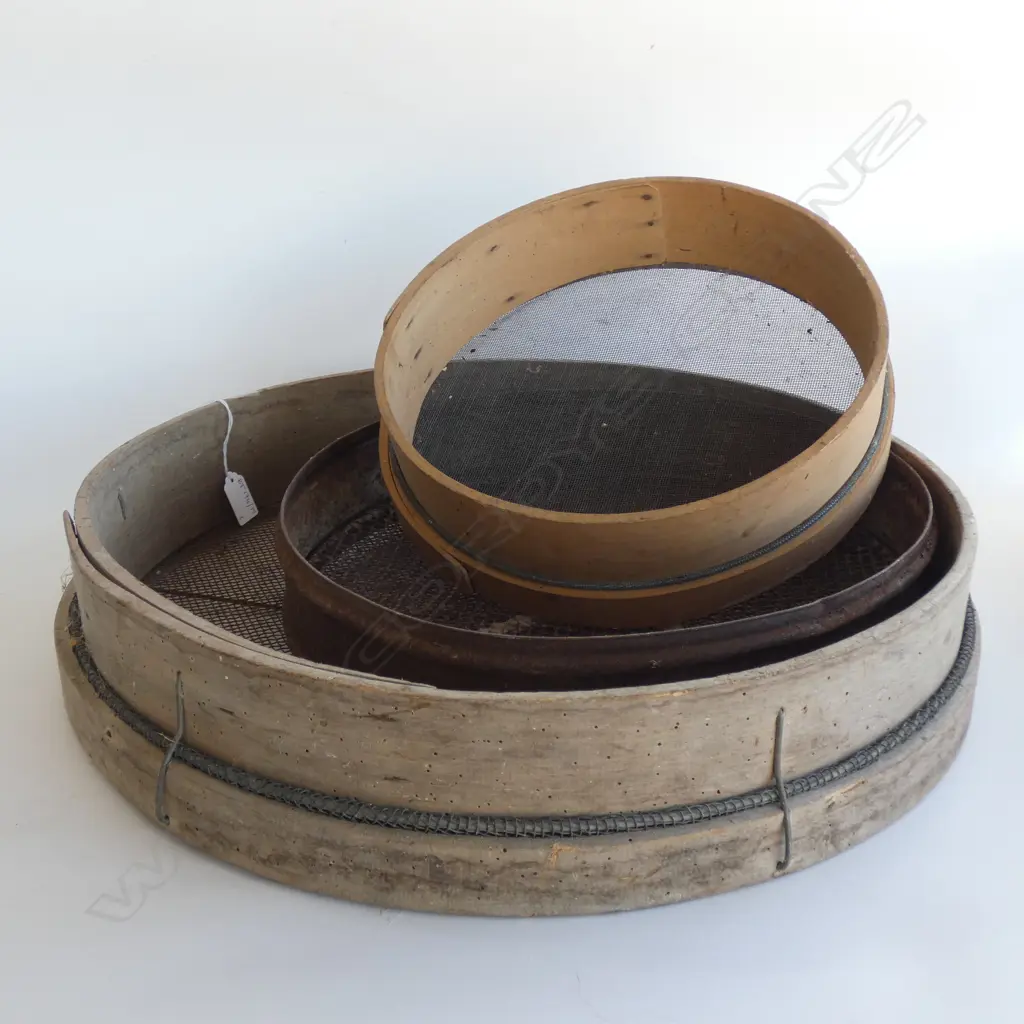 3 VINTAGE SOIL SIFTERS 510mm dia Image 1++