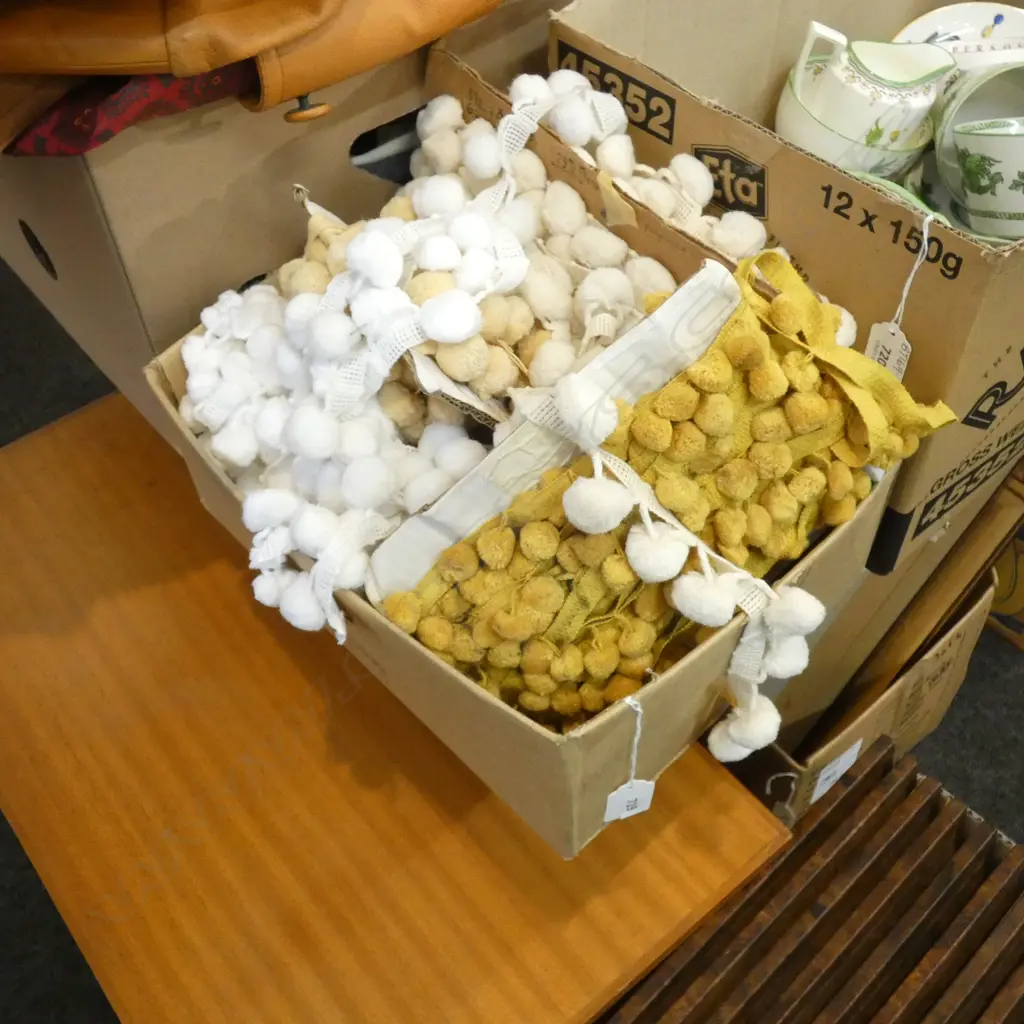 BOX POMPOM EDGING; MUSTARD, WHITE & CREAM Image 1++