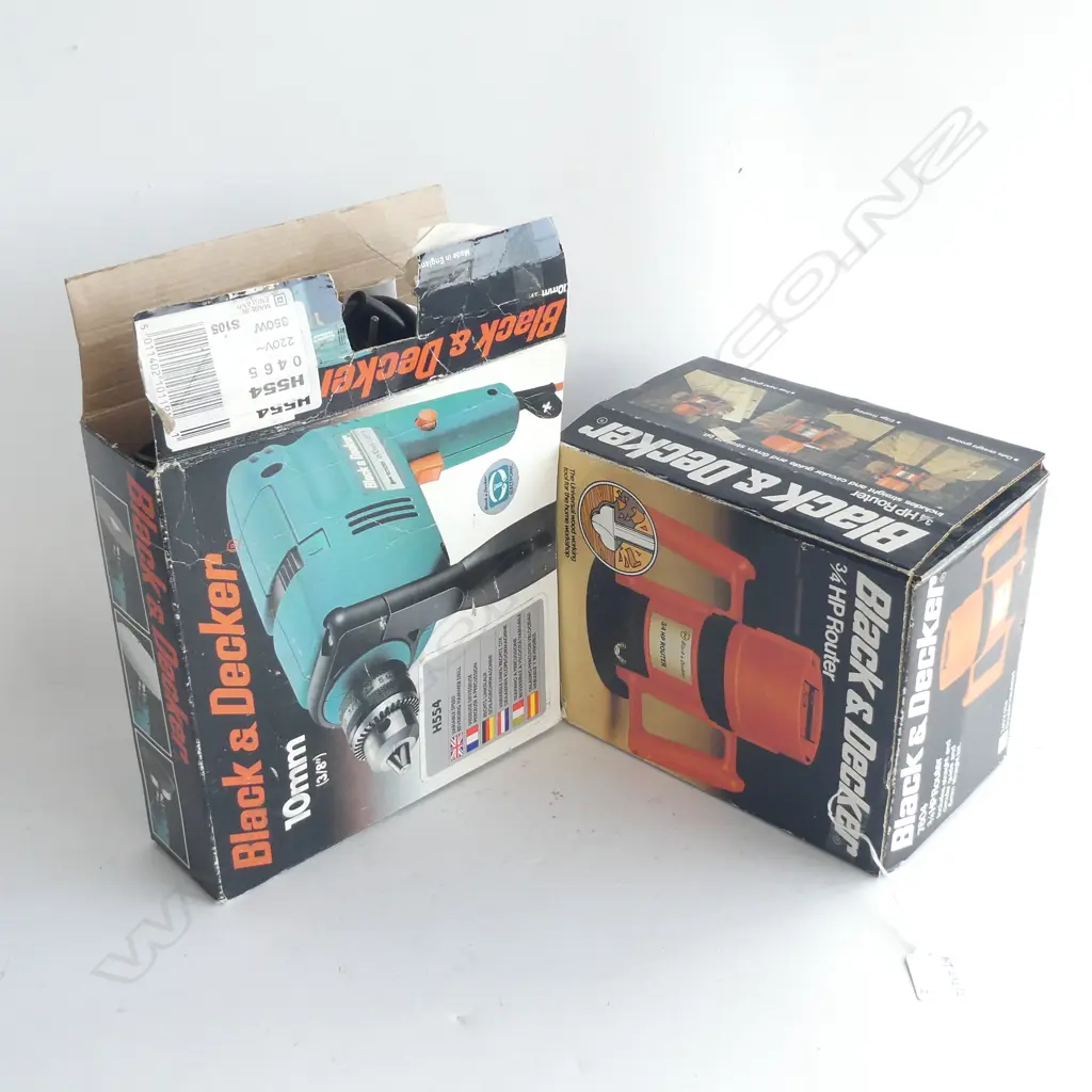 BLACK & DECKER 10mm ELECTRIC DRILL + 3/4 HP ROUTER Image 1++