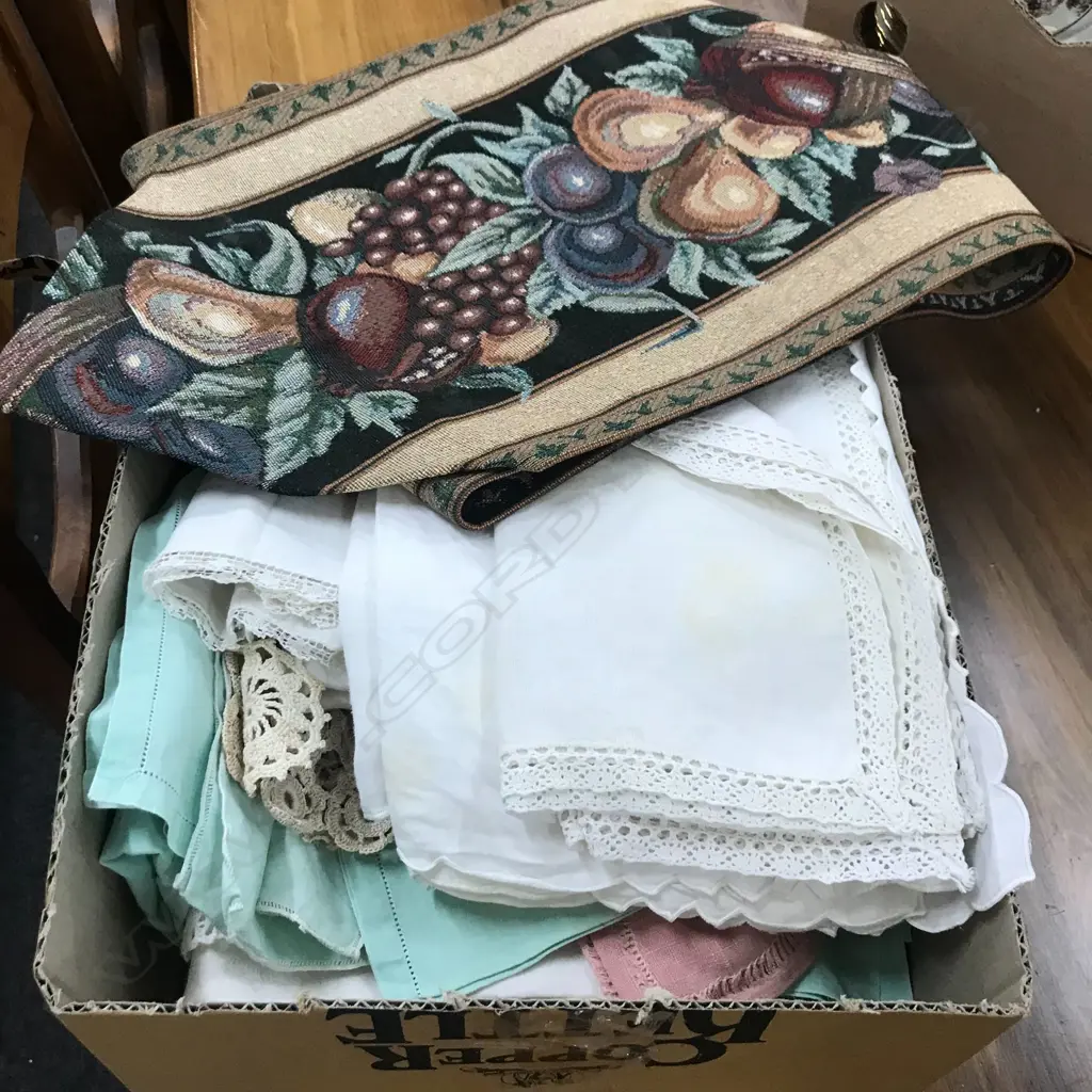 BOX OF ASST LINEN & EMBROIDERY Image 1++