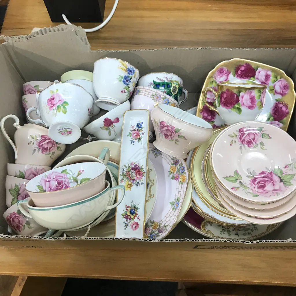 BOX ASST. FANCY CHINA CUPS, SAUCERS ETC. Image 1++