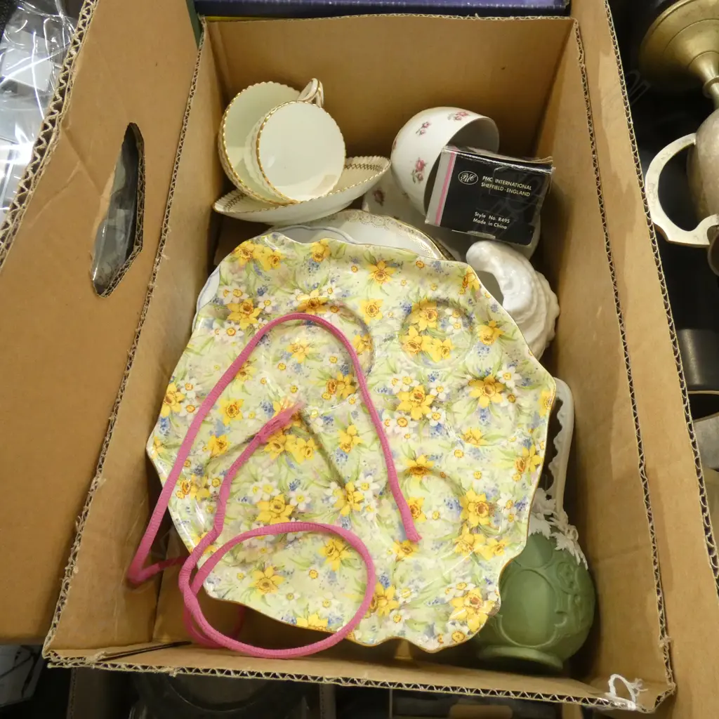 SM BOX ASST INCL ROYAL WINTON BREAKFAST TRAY / SPODE ETC.. Image 1++