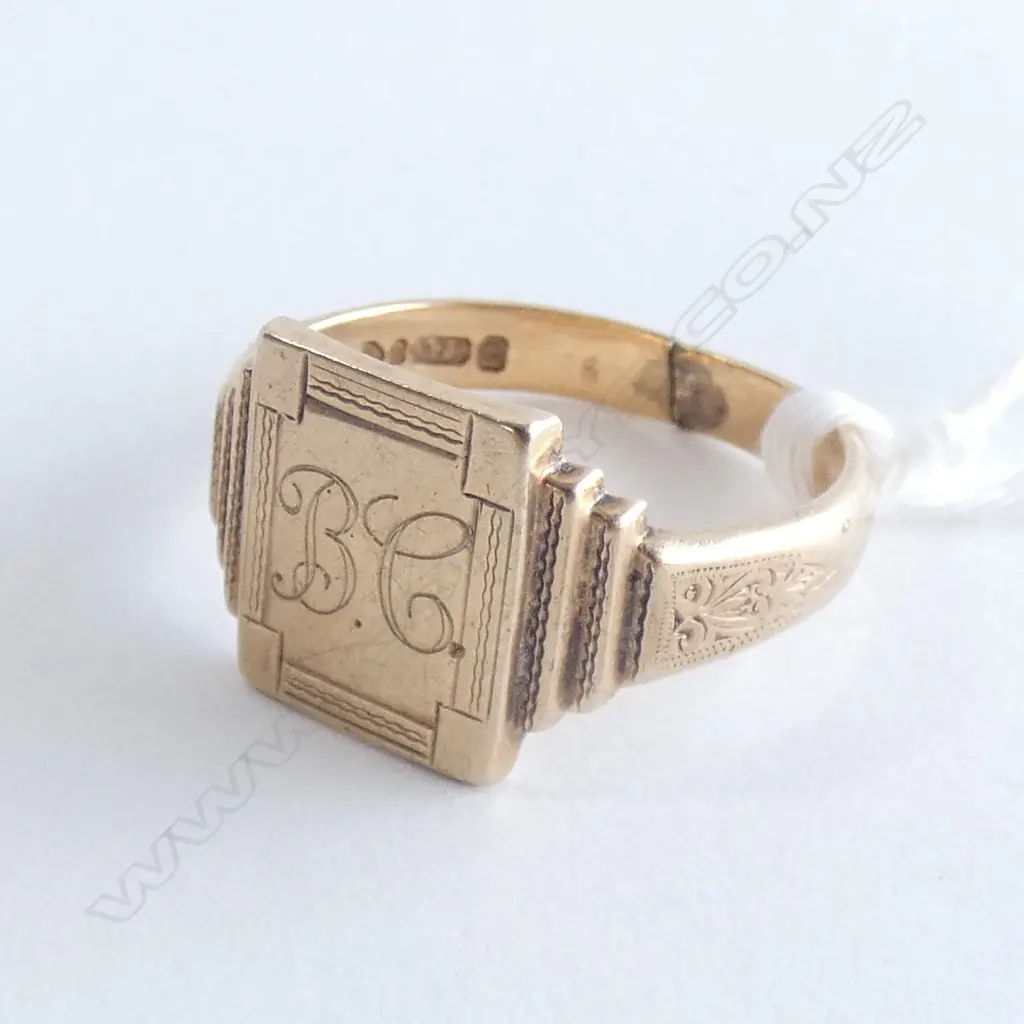 9CT GOLD SIGNET RING (AF) 4.80gm Image 1++