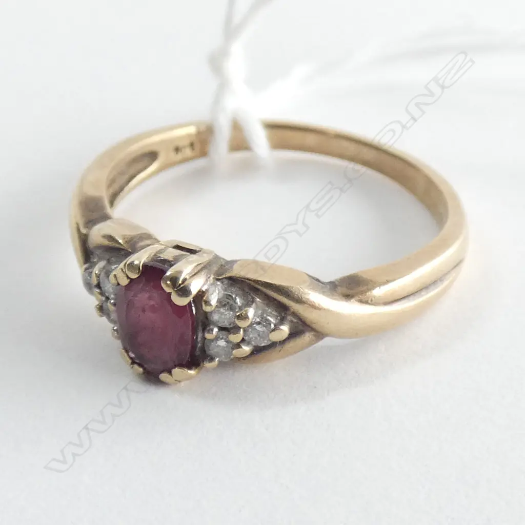 9CT GOLD RUBY ? & DIAMOND RING Image 1++