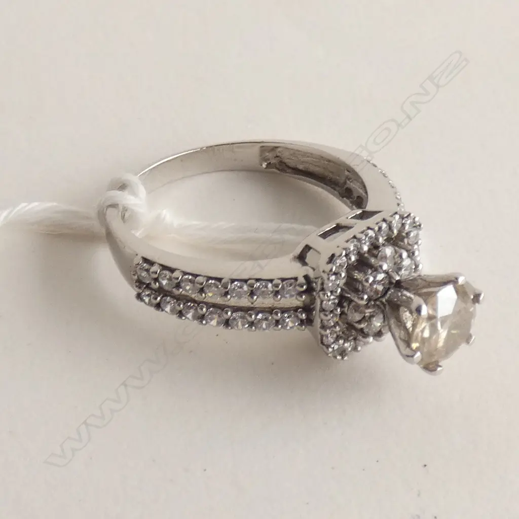 925 & COLOURED DIAMOND AND CZ RING 4.3 GRAMS Image 1++