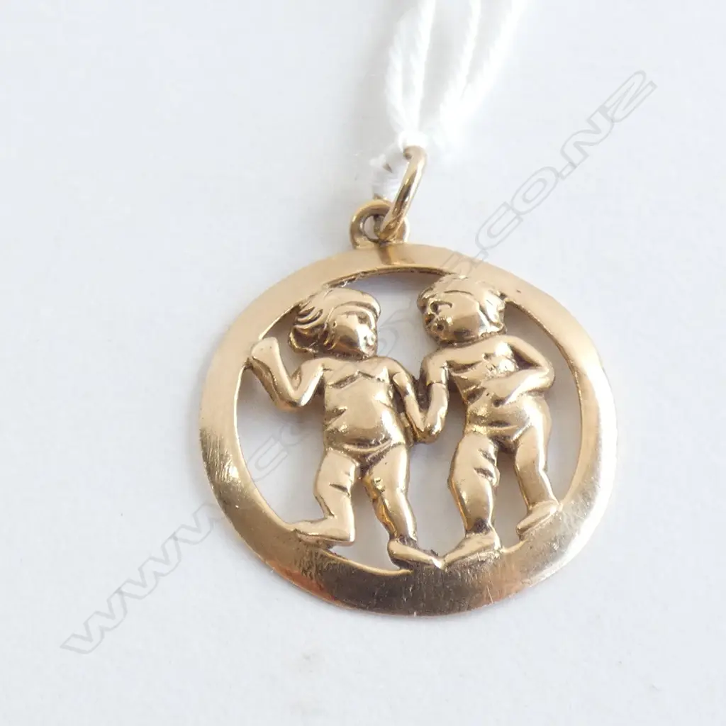 9CT GOLD CHARM - GEMINI 1.81gm Image 1++