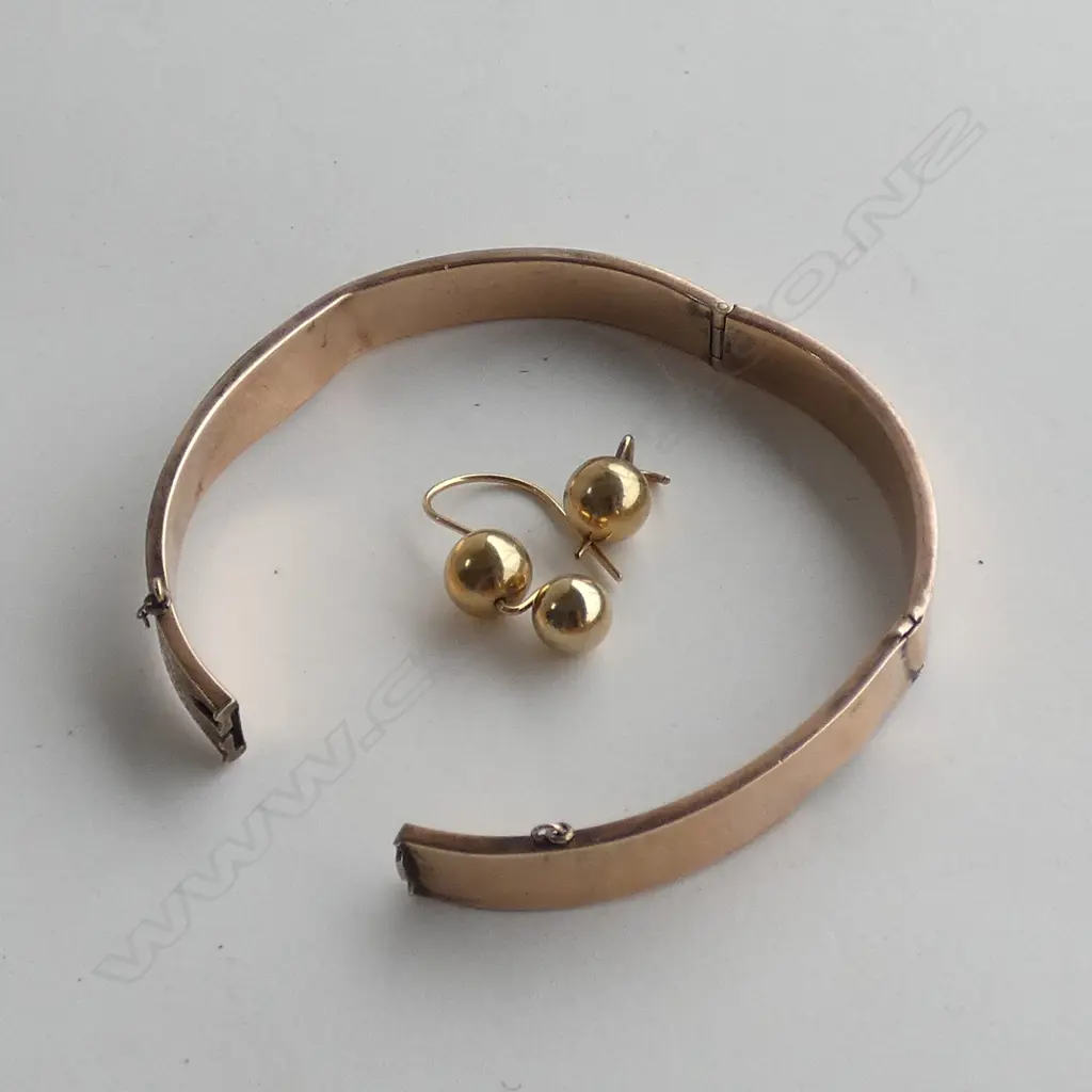 BANGLE AND BALL EARINGS AF (SCRAP GOLD) 11gm Image 1++