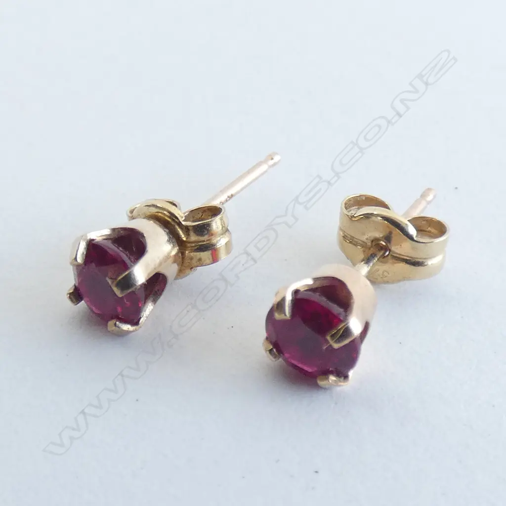 PAIR 9CT GOLD AND RUBY? STUD EARRINGS Image 1++
