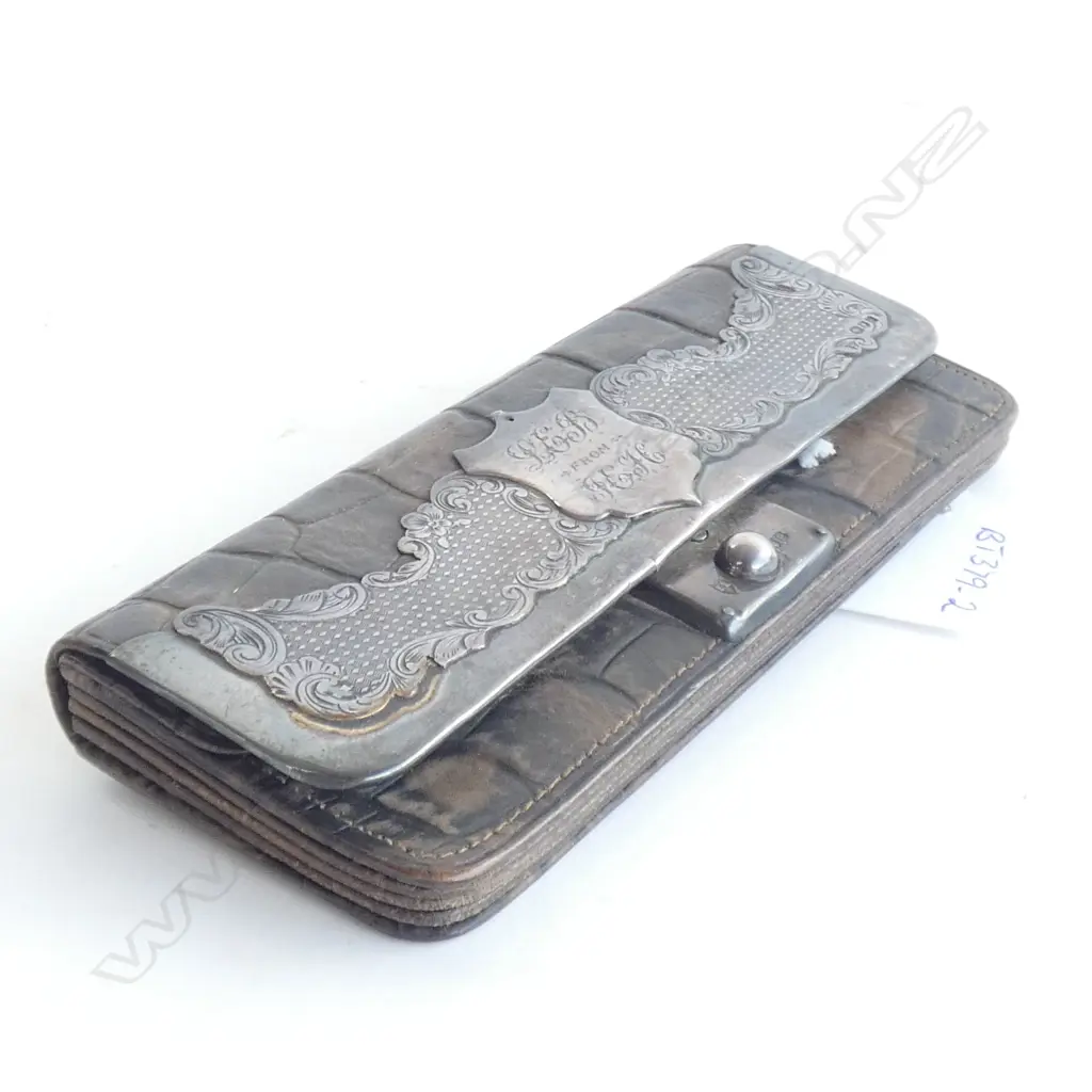 LATE VICTORIAN SILVER AND LEATHER PURSE (LONDON 1900) Image 1++