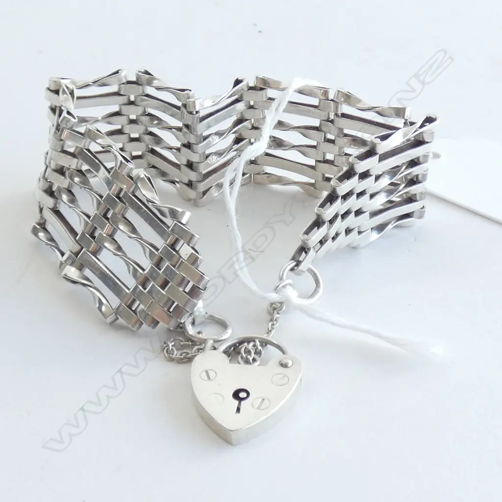 SILVER GATE BRACELET Image 1++