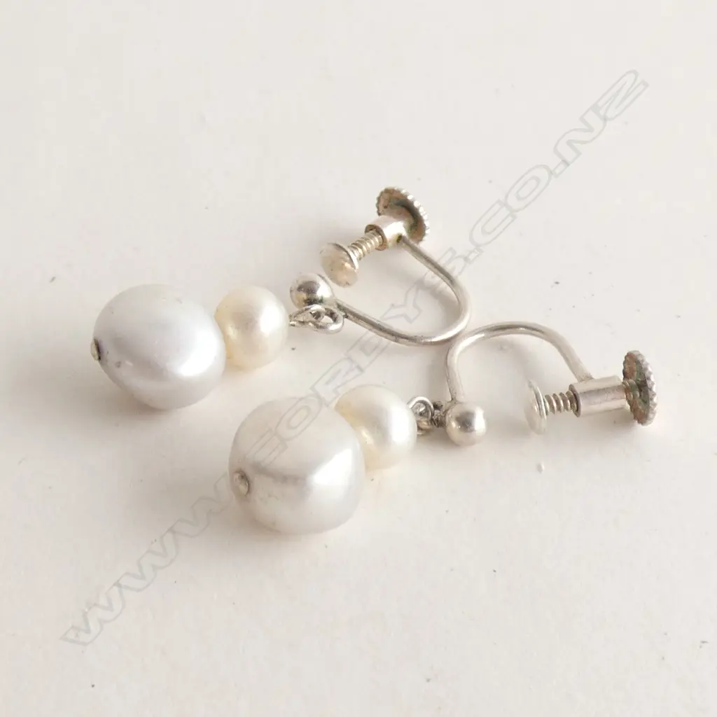 PR 925 SILVER & PEARL DROP SCREW EARRINGS Image 1++
