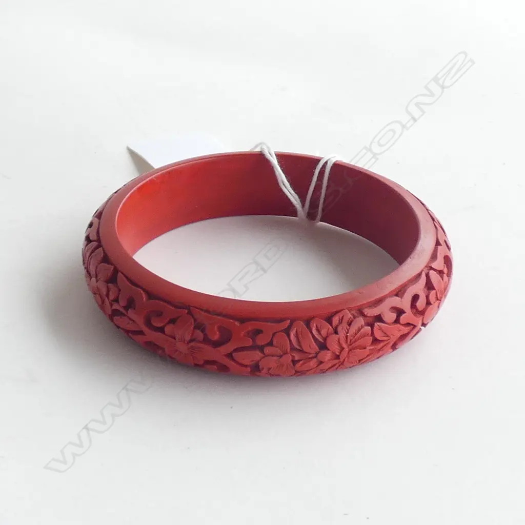 CINNABAR LACQUER BANGLE Image 1++