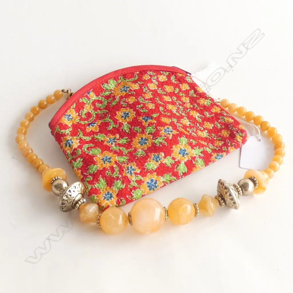 BAG OF COSTUME JEWELLERY Image 1++