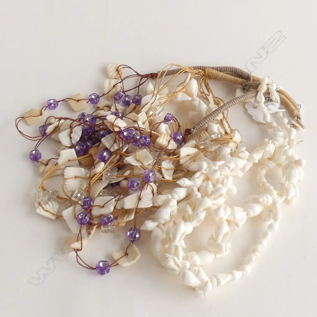 3 SHELL NECKLACES; 2 W COLOURED GLASS BEAD Image 1++