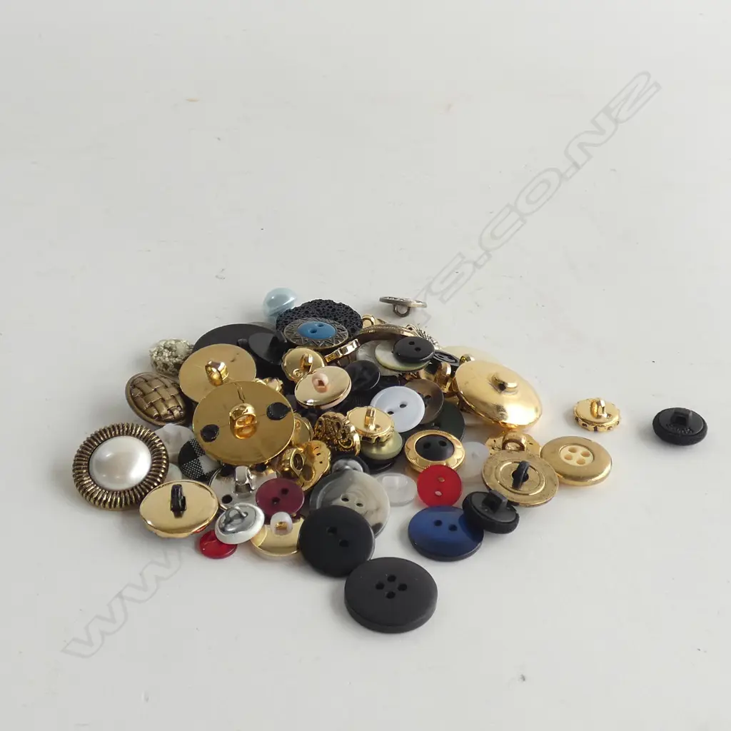 2 LADIES WATCHES + BAG OLD BUTTONS INC METAL; FAUX PEAR ETC.. Image 1++