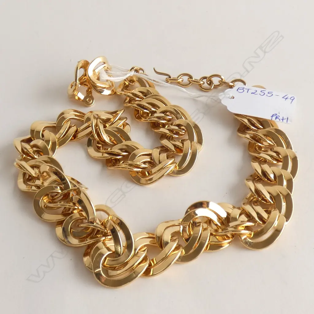3 PC SET; HEAVY GOLD TONE LG CHAIN LINK NECKLACE  & EARRINGS Image 1++