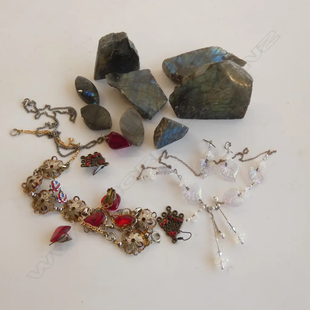 BAG OF LABRADORITE + ASST. COSTUME JEWELLERY Image 1++