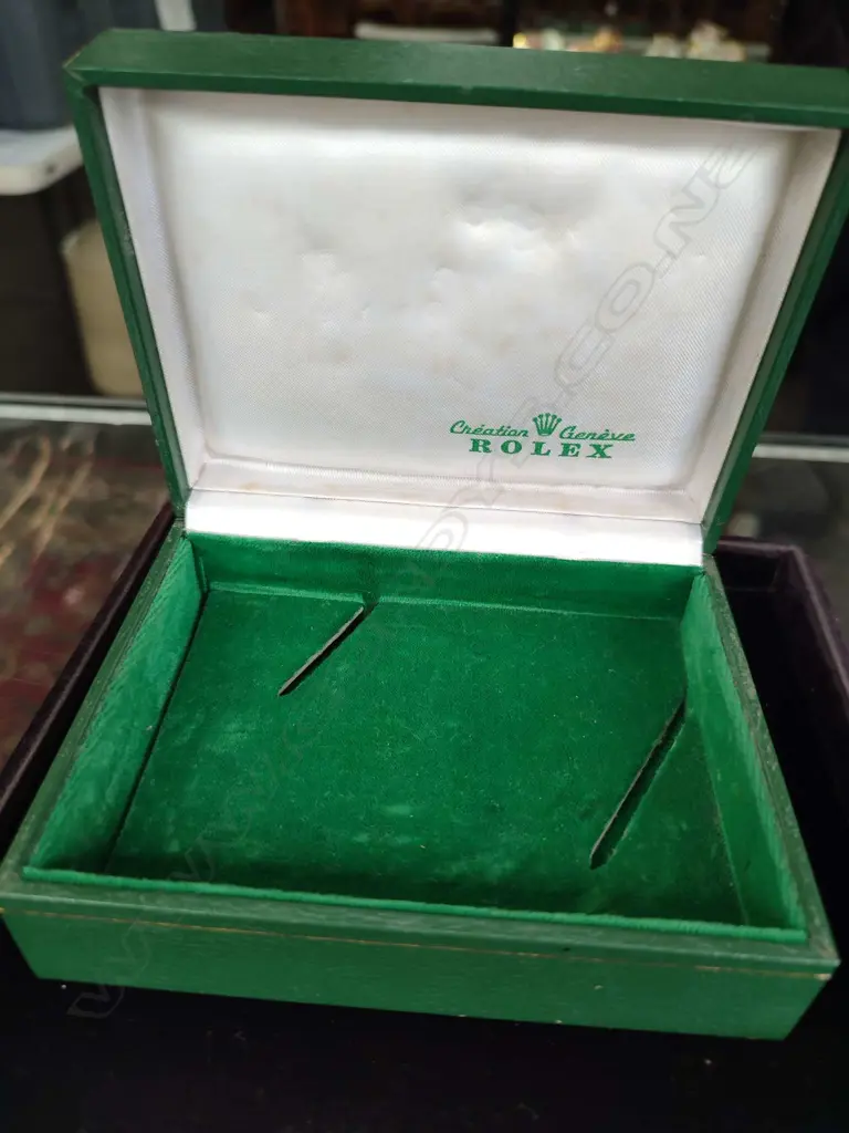 ORIGINAL VINTAGE ROLEX WATCH BOX + GUARANTEE & PAPERS.. Image 1++