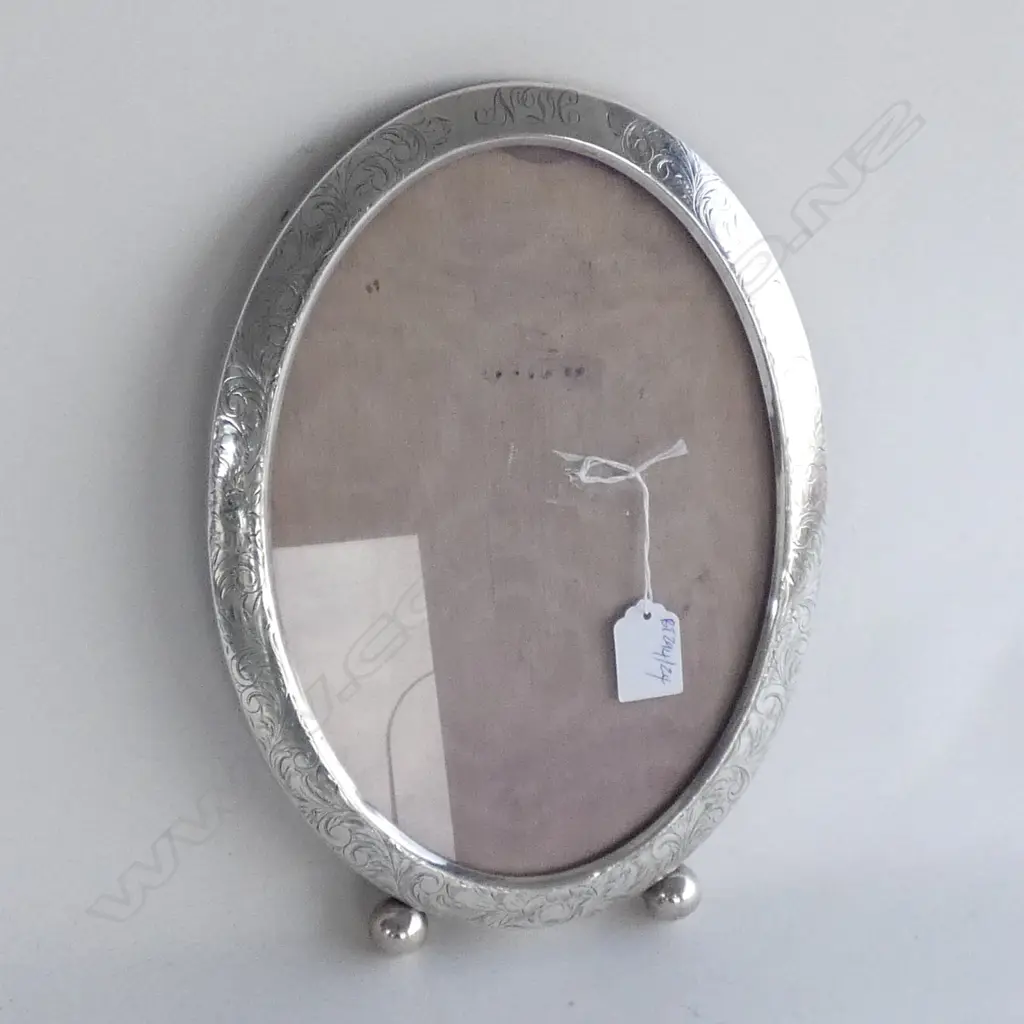 LARGE STG SILVER OVAL PHOTO FRAME STAMPED 925 H 300 MM no stand Image 1++