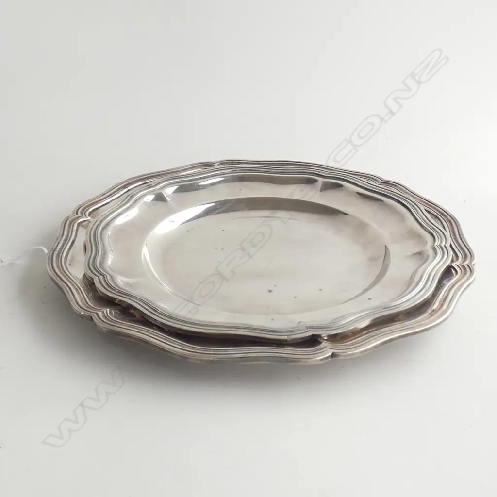 2 GAMBAULT FRENCH HEAVY SILVER PLATE TRAYS 300mm dia Image 1++