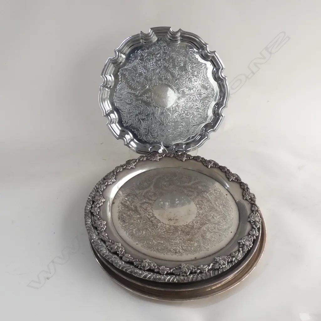 ASST SILVER PLATED TRAYS AND OTHERS Image 1++