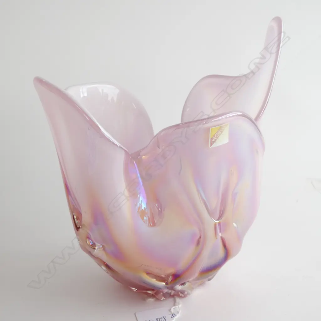 A MURANO FLUTED  ART GLASS MODERN VASE. 220 x 230mm Image 1++