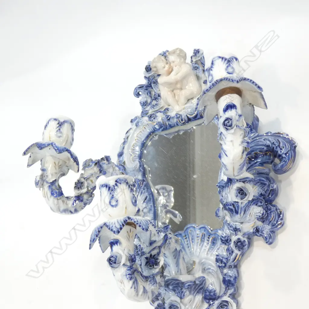 A DRESDEN WALL SCONCE WITH PUTTI Image 1++