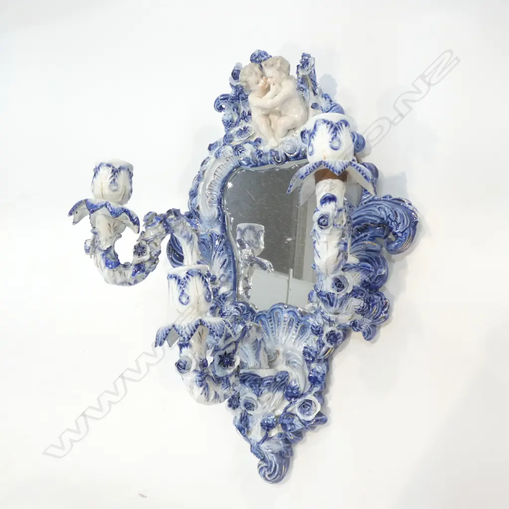 A DRESDEN WALL SCONCE WITH PUTTI Image 1++