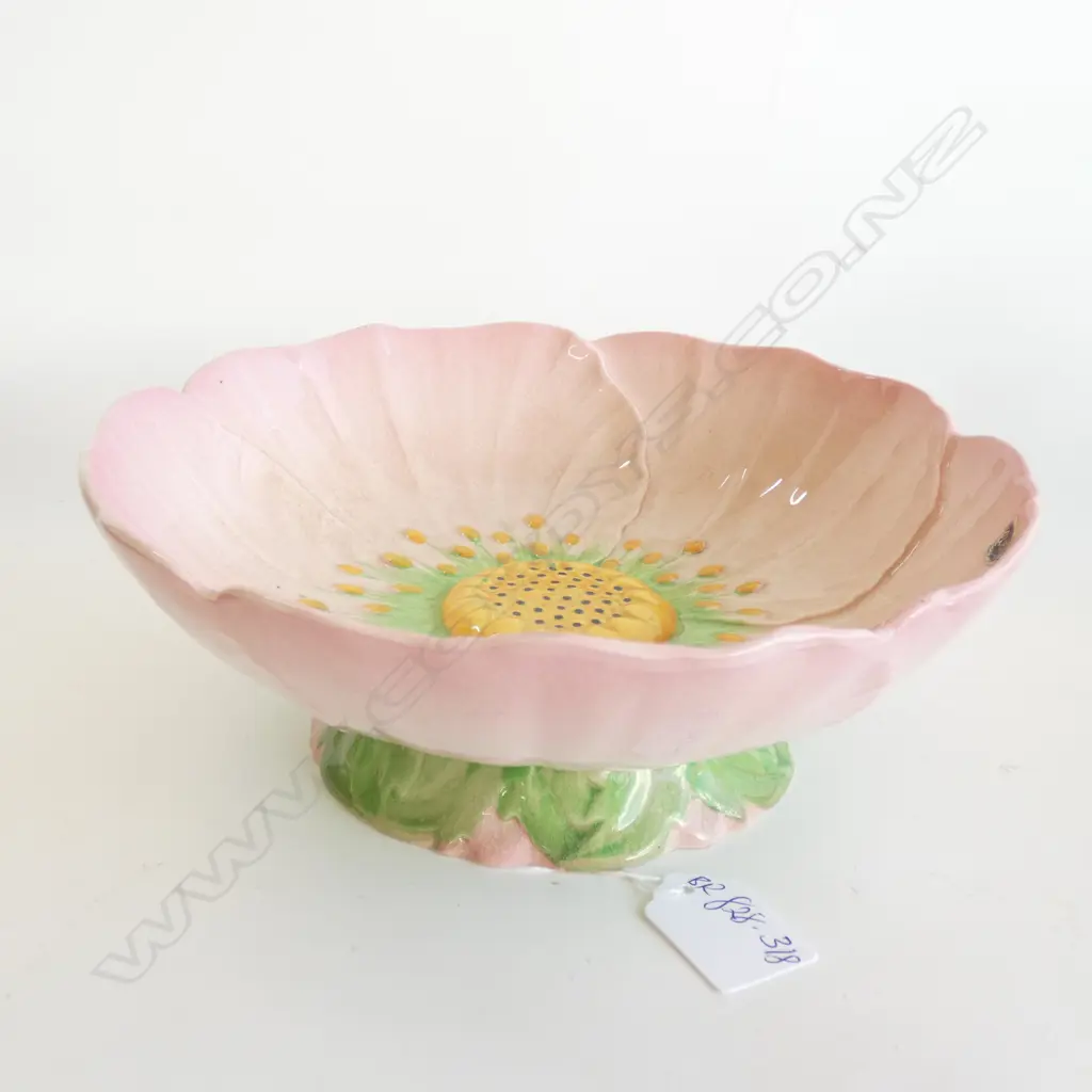 A CARLTONWARE EMBOSSED PINK BUTTERCUP DISH, W.220mm Image 1++