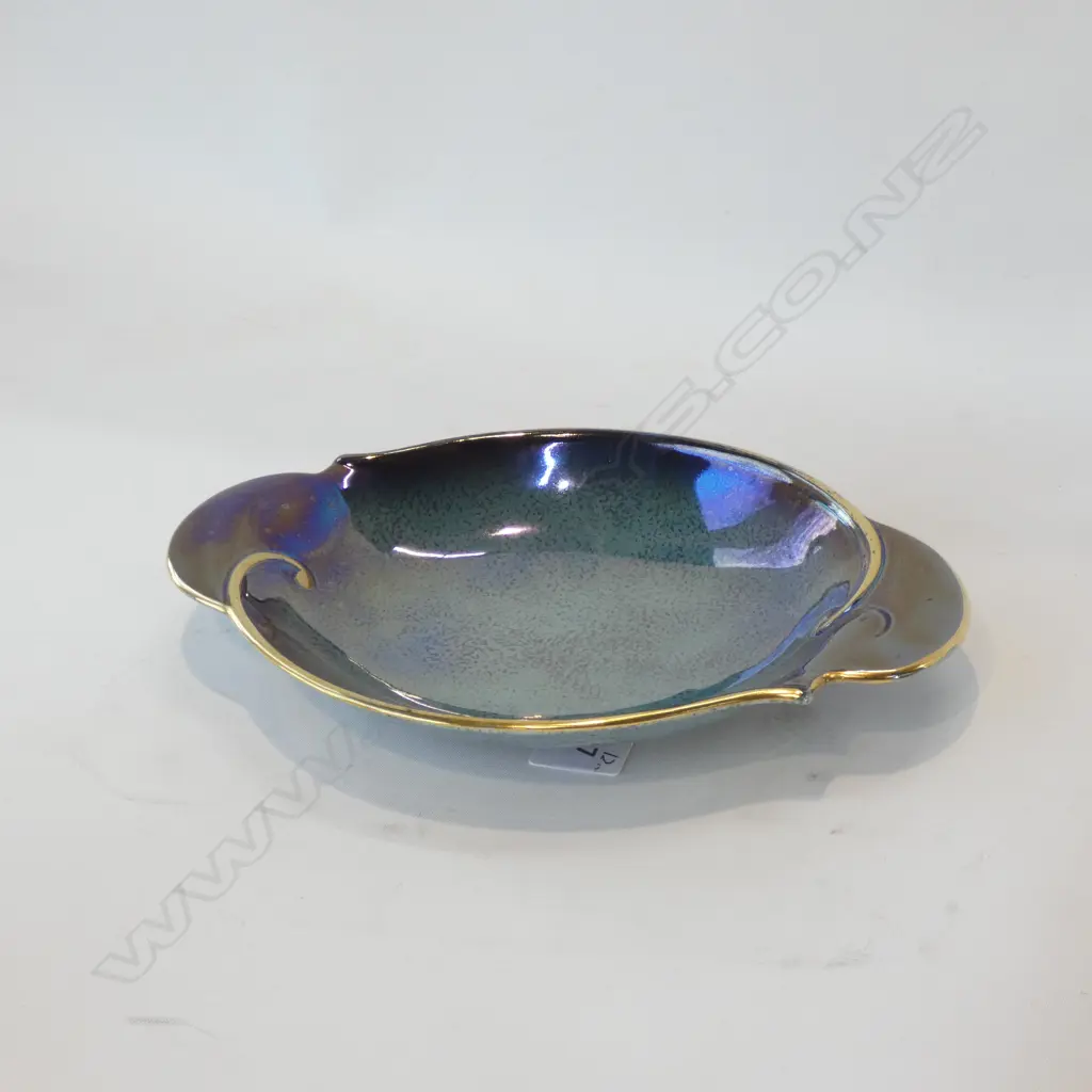 A CARLTON WARE BLEU ROYALE LUSTRE DISH, W.215mm Image 1++