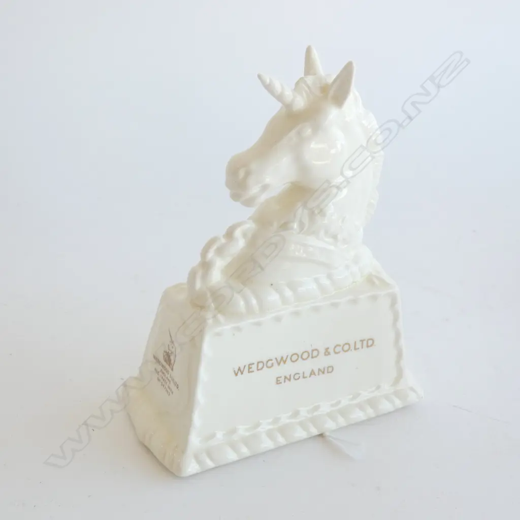A WEDGWOOD ADVERTISING PIECE, CREAM WARE UNICORN HEAD, H.130mm W.100mm Image 1++