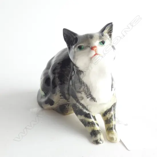 A BESWICK CAT, DESIGNED BY COLIN MELBOURNE. NO.1437, L.100mm