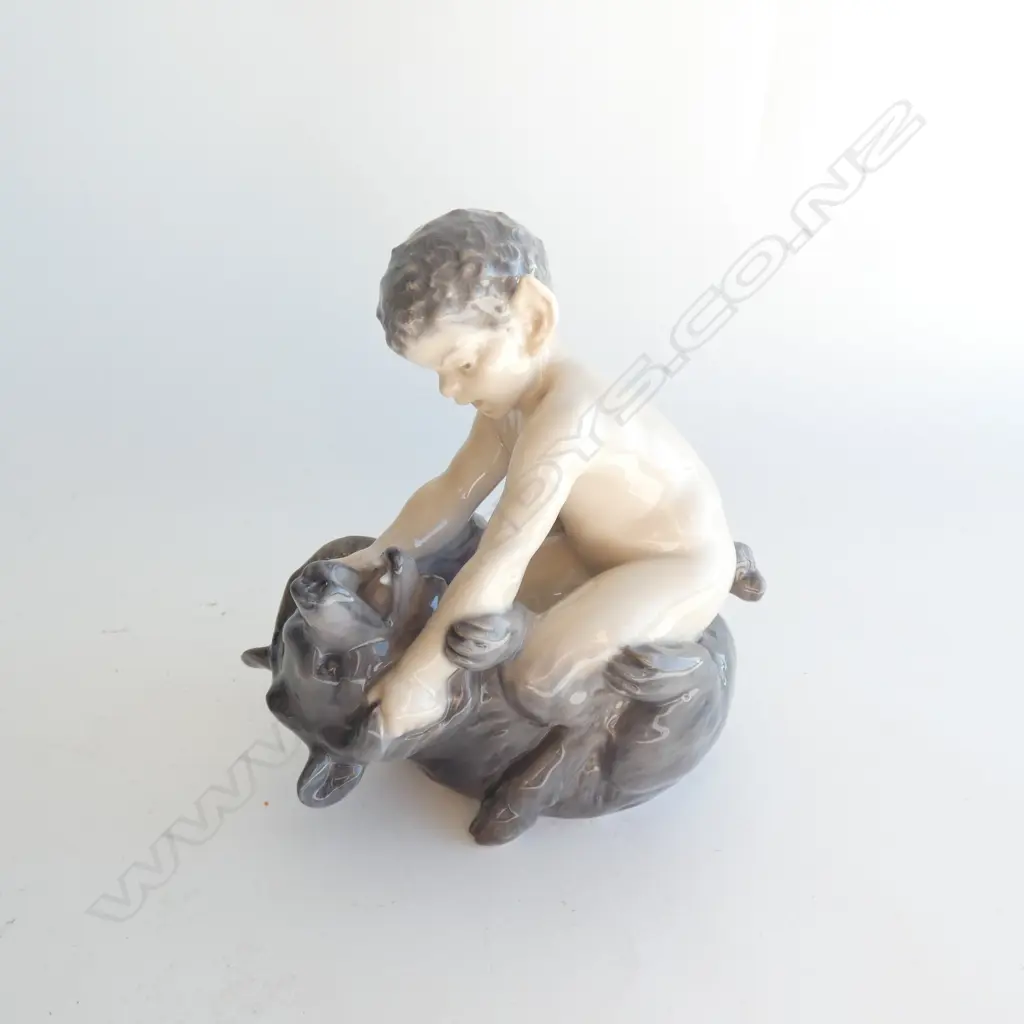 ROYAL COPENHAGEN BEAR AND FAWN PLAYING, No.648.  H.170mm Image 1++