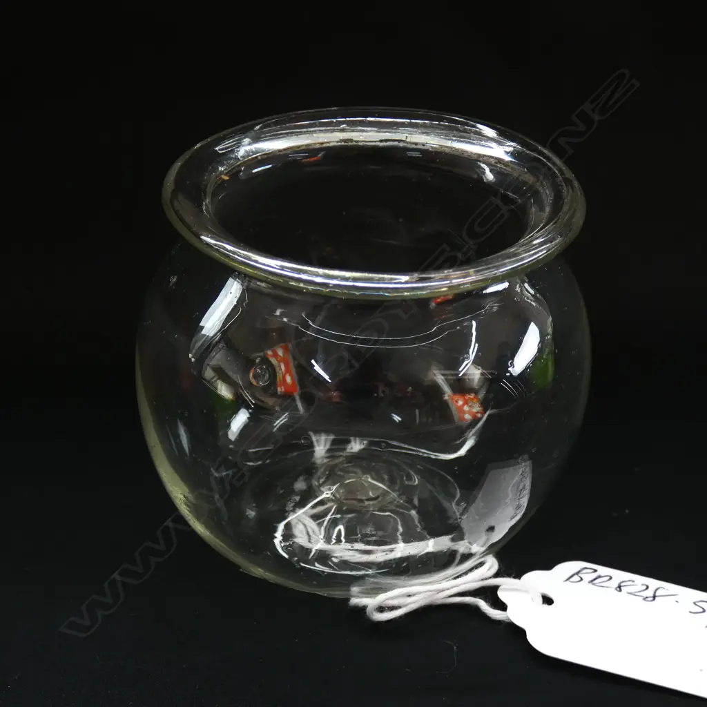 A GLASS GEORGIAN LEECH JAR c.1780; A GEORGIAN SHERRY GLASS & ANOTHER (3) Image 1++